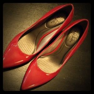 Sexy Red Heels Lifestride Size 10 NWOT